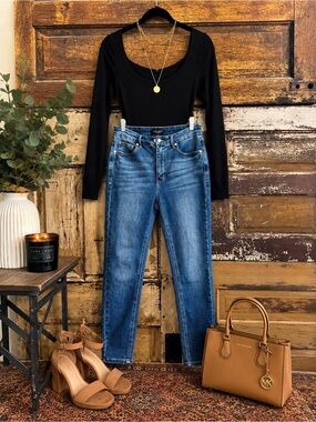 Judy Blue High Rise Skinny Jeans | Medium Wash Stretch Denim | Size 29